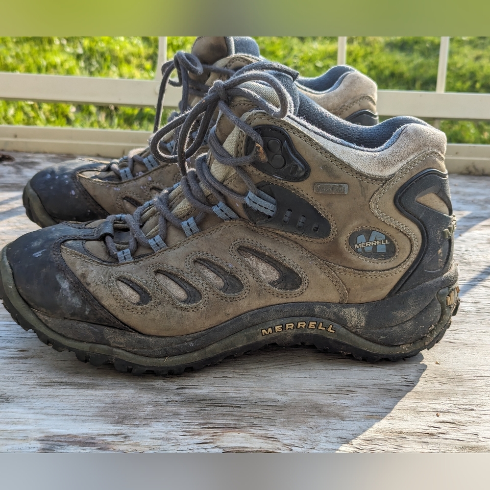Merrell hiking boots- vintage size 8.5